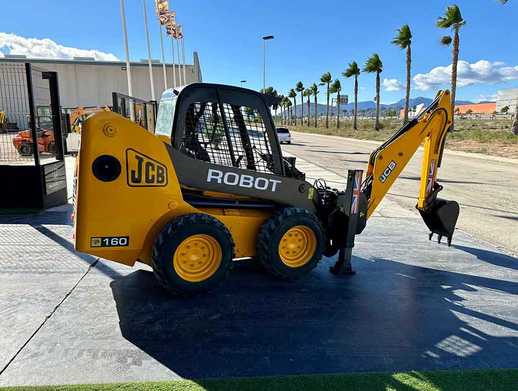 Mini cargadora Jcb Robot 160 SS. _0015_PHOTO-2022-11-19-13-52-09 2